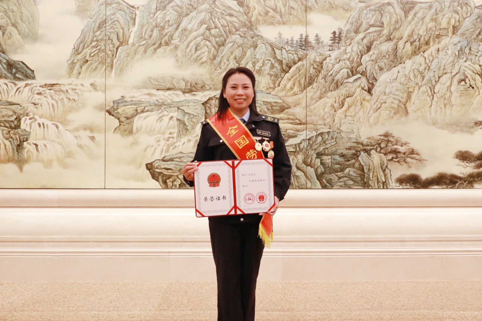 衢通的她，全國(guó)勞動(dòng)模范！